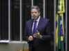 Lira rebate oposição e diz que 100% dos pedidos de impeachment de Bolsonaro são inúteis