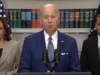 Biden se atrapalha ao ler teleprompter: “Repita a linha”