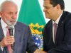 Escândalo do INSS e projeto da anistia fazem Lula ficar refém de Alcolumbre